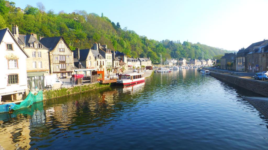 Appartement Des Remparts Dinan Exterior foto